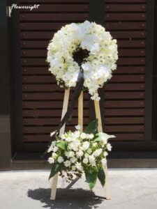 kệ hoa chia buồn