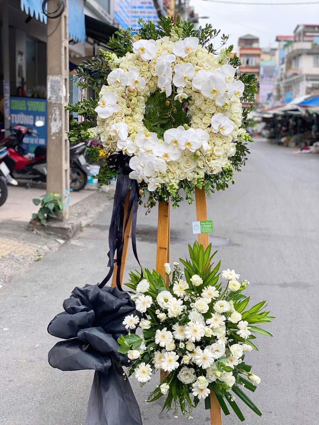 Kệ Hoa Chia Buồn 5