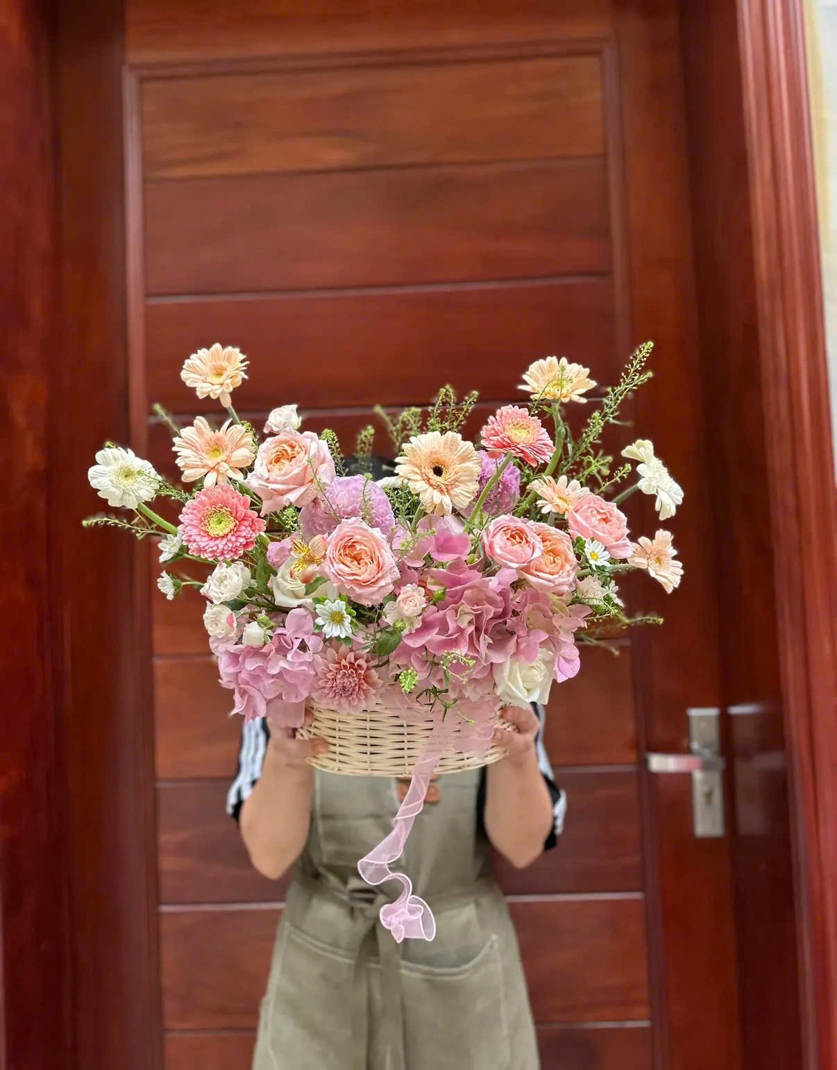Giỏ Hoa Rực Hồng Thắm Đậm - BBGH31